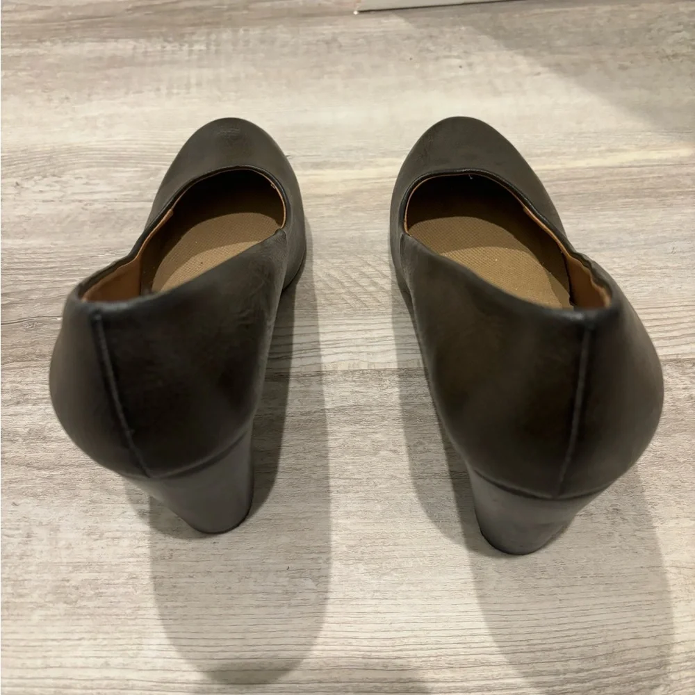 GH Bass‎ women’s 10 heels grey/green